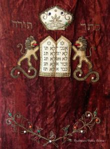 Jewish faith item